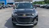 Certified 2022 Chevrolet Trax LT w/ LT Convenience Package image 3