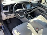 Certified 2018 Toyota Highlander XLE image 3