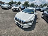 Used 2022 Volkswagen Passat 2.0T SE image 4