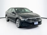 Used 2022 Volkswagen Jetta SE image 3