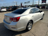 Used 2016 Chevrolet Malibu LT image 4