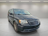 Used 2016 Chrysler Town & Country Touring w/ Driver Convenience Group image 2