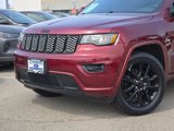 Used 2018 Jeep Grand Cherokee Altitude image 2