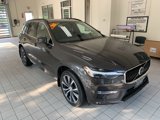Certified 2022 Volvo XC60 B5 Momentum w/ Climate Package image 3