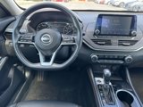 Used 2023 Nissan Altima 2.5 SR image 2