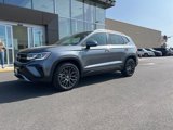 Used 2022 Volkswagen Taos SEL image 3