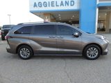 Used 2021 Toyota Sienna XLE image 2