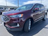Used 2020 Ford Edge Titanium image 3