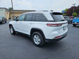 Used 2023 Jeep Grand Cherokee Laredo image 5