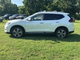 Used 2017 Nissan Rogue SL image 3