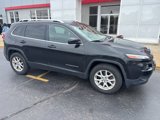 Used 2016 Jeep Cherokee Latitude image 2