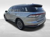 Used 2023 Lincoln Aviator AWD w/ Premium Package image 4