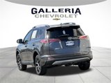 Used 2018 Toyota RAV4 SE image 5