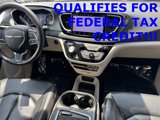 Used 2022 Chrysler Pacifica Touring-L image 5