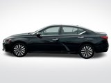Used 2023 Nissan Altima 2.5 SV image 3