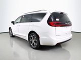 New 2025 Chrysler Pacifica Pinnacle image 5