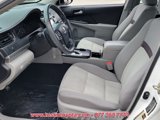 Used 2014 Toyota Camry LE image 3