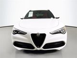 Used 2023 Alfa Romeo Stelvio Sprint image 2
