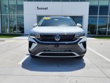 Certified 2022 Volkswagen Taos SE image 2