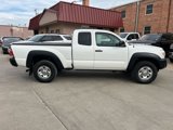 Used 2015 Toyota Tacoma 4x4 Access Cab image 2