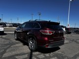 Used 2015 Toyota Highlander XLE image 3