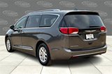 Used 2020 Chrysler Pacifica Touring-L image 5