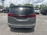 Used 2022 Chrysler Pacifica Touring-L image 4