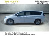 Used 2023 Chrysler Voyager LX image 2