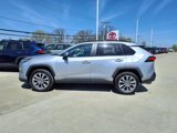 Used 2022 Toyota RAV4 XLE Premium image 2