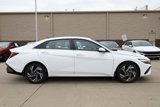 Certified 2024 Hyundai Elantra SEL w/ Convenience Package image 3