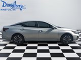 Used 2024 Nissan Altima 2.5 SV image 6