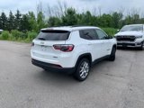 Used 2022 Jeep Compass Latitude image 2