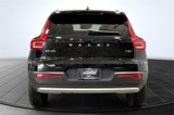 Certified 2022 Volvo XC40 T5 Momentum w/ Premium Package image 4