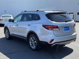 Used 2017 Hyundai Santa Fe SE image 3