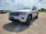 Used 2020 Jeep Grand Cherokee Laredo image 3
