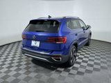 Used 2024 Volkswagen Taos SE image 5