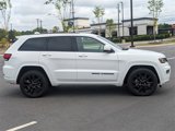 Used 2019 Jeep Grand Cherokee Altitude image 3