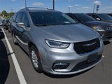 Used 2021 Chrysler Pacifica Touring-L image 4