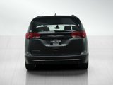 Used 2018 Chrysler Pacifica Touring-L Plus image 4