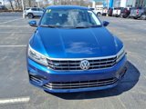 Used 2017 Volkswagen Passat 1.8T R-Line w/ R-Line Lighting Package image 2