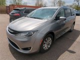 Used 2018 Chrysler Pacifica Touring-L w/ Tire & Wheel Group image 2