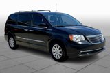 Used 2015 Chrysler Town & Country Touring w/ Driver Convenience Group image 2