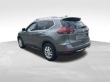 Used 2019 Nissan Rogue SV image 3
