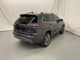 Used 2019 Jeep Cherokee Overland image 6
