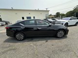 Used 2023 Nissan Altima 2.5 SV image 2