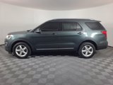 Used 2016 Ford Explorer XLT w/ Equipment Group 202A image 6