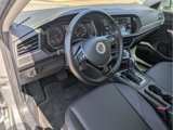 Used 2019 Volkswagen Jetta SE image 2