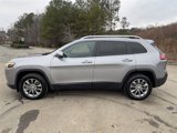 Used 2019 Jeep Cherokee Latitude Plus w/ Cold Weather Group image 2