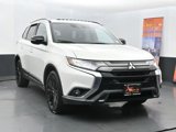 Used 2020 Mitsubishi Outlander LE image 2