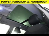 Used 2022 Volkswagen Taos SE w/ Panoramic Sunroof Package image 3